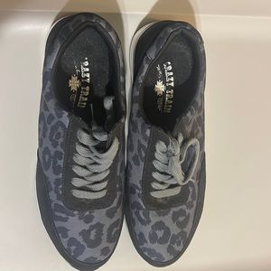 Crazy Train Size 11 Leopard Sneaker
